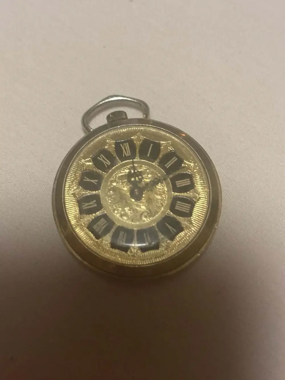 Lucerne Vintage Gold Tone Hebrew Chai Pendant Mechanical Pocket Watch (untested